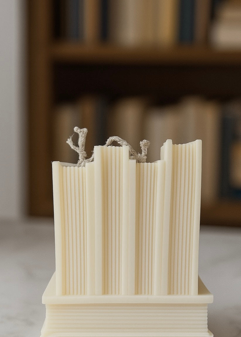 BOOKS CANDLE