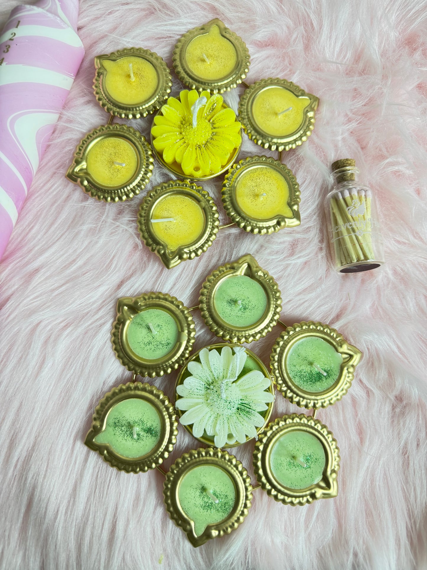 GOLDEN FLORAL URLI CANDLE