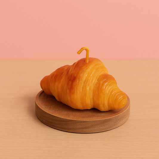 CROISSANT CRÉME CANDLE