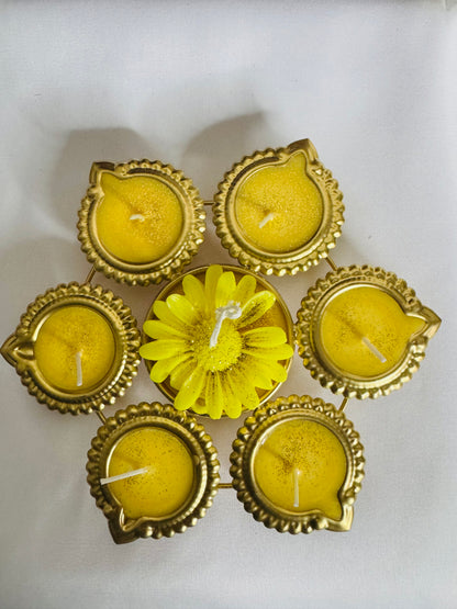 GOLDEN FLORAL URLI CANDLE